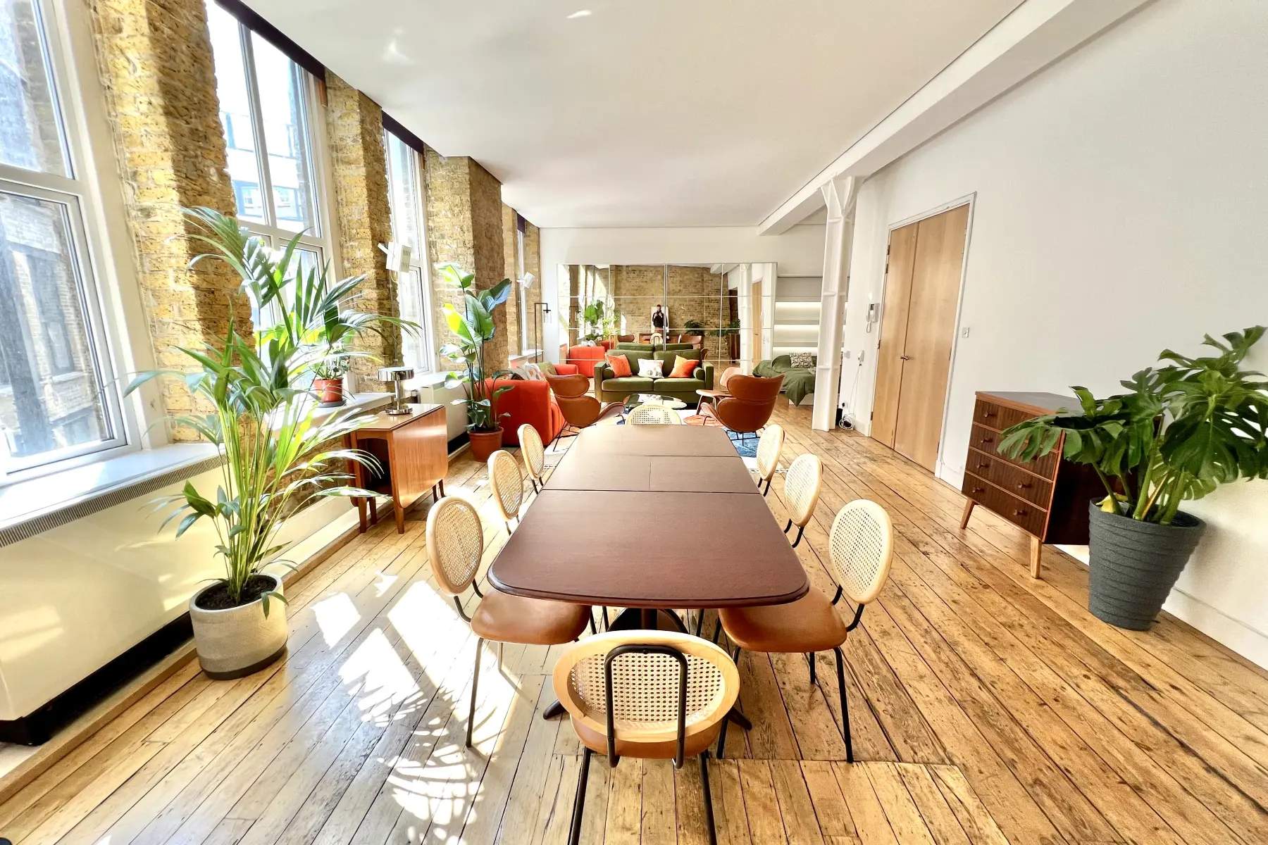 THE ARTIST'S LOFT | Shoreditch’s Most Unique Meeting Space in Shoreditch