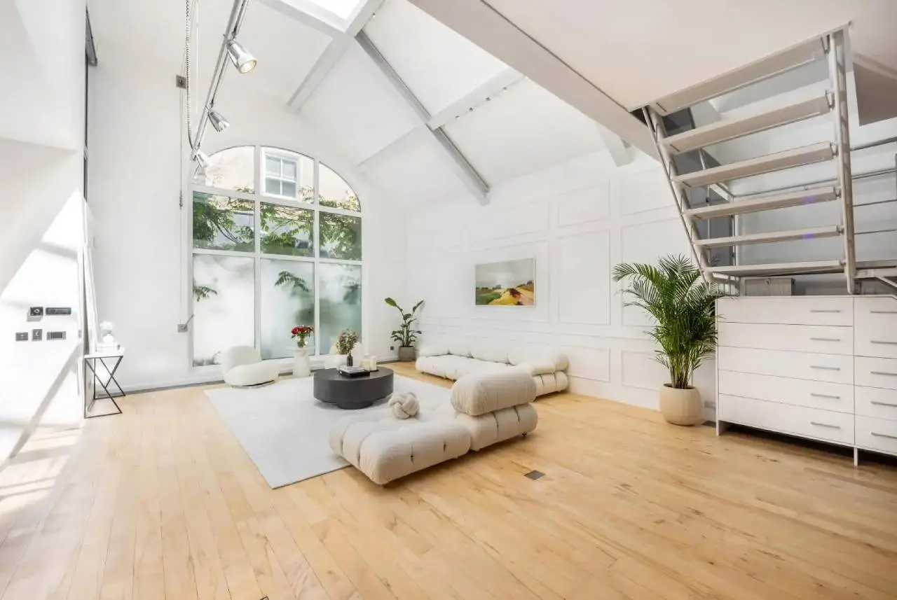 Kensington Studio W8 in West London
